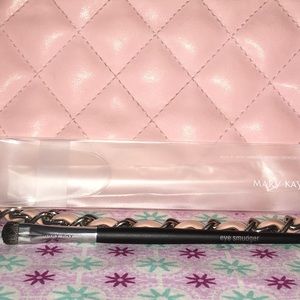 Mary Kay Eye Smudger Brush Discontinued
